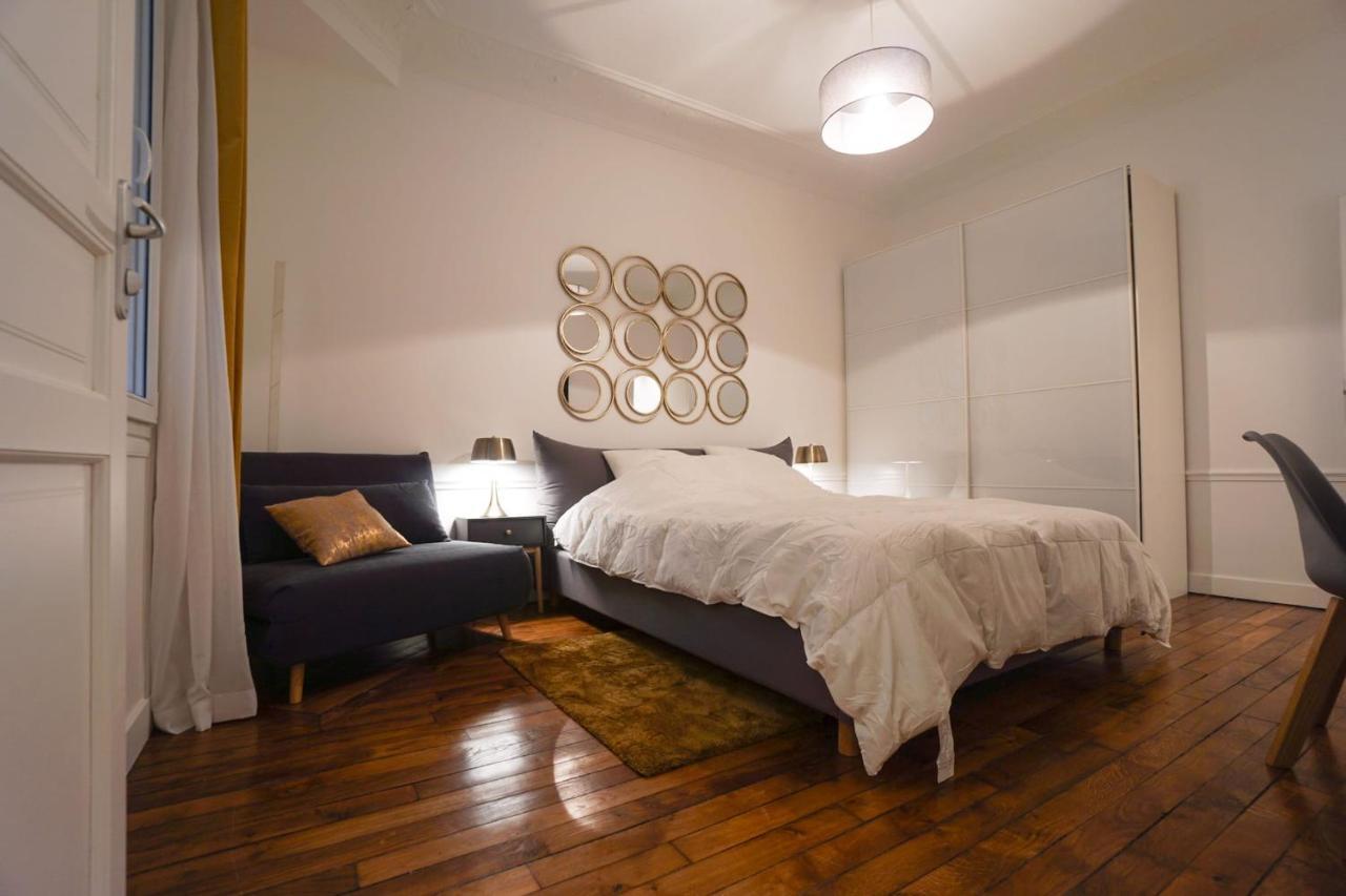 Апартаменты Large Flat At 2 Steps From The Eiffel Tower Париж Экстерьер фото