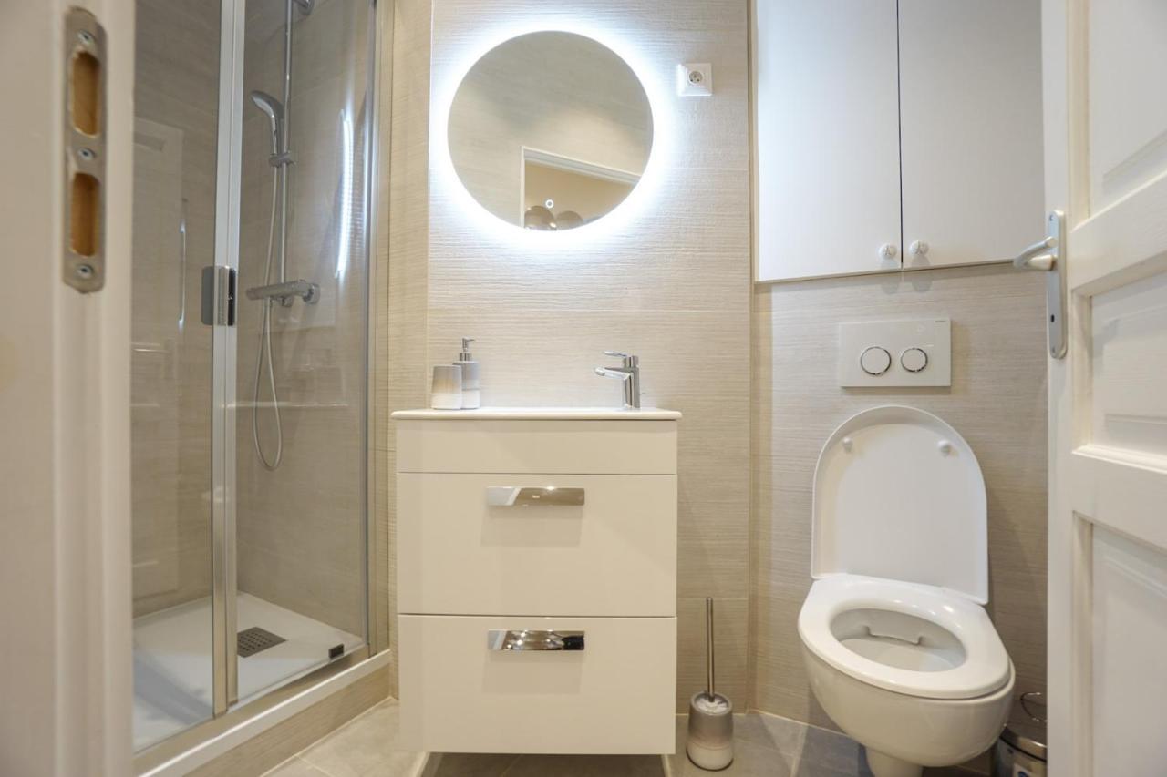 Апартаменты Large Flat At 2 Steps From The Eiffel Tower Париж Экстерьер фото